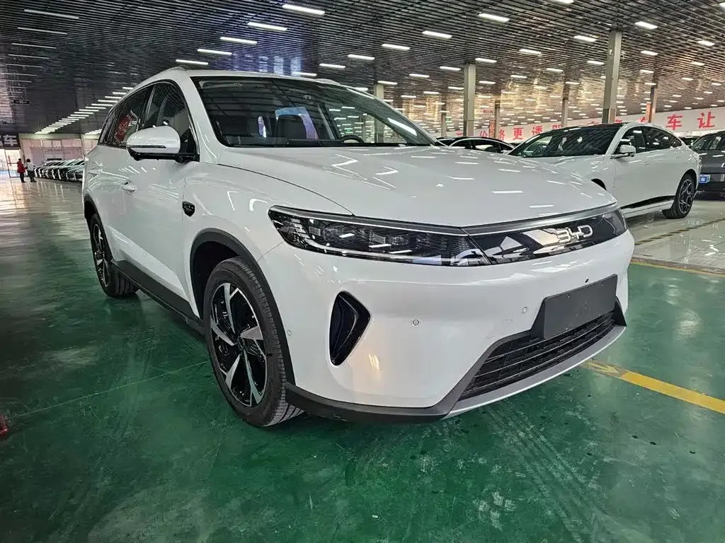 BYD Seal 05 DM-i — фото 10