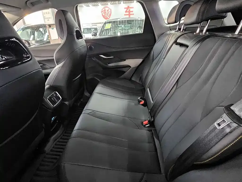 BYD Seal 05 DM-i — фото 3