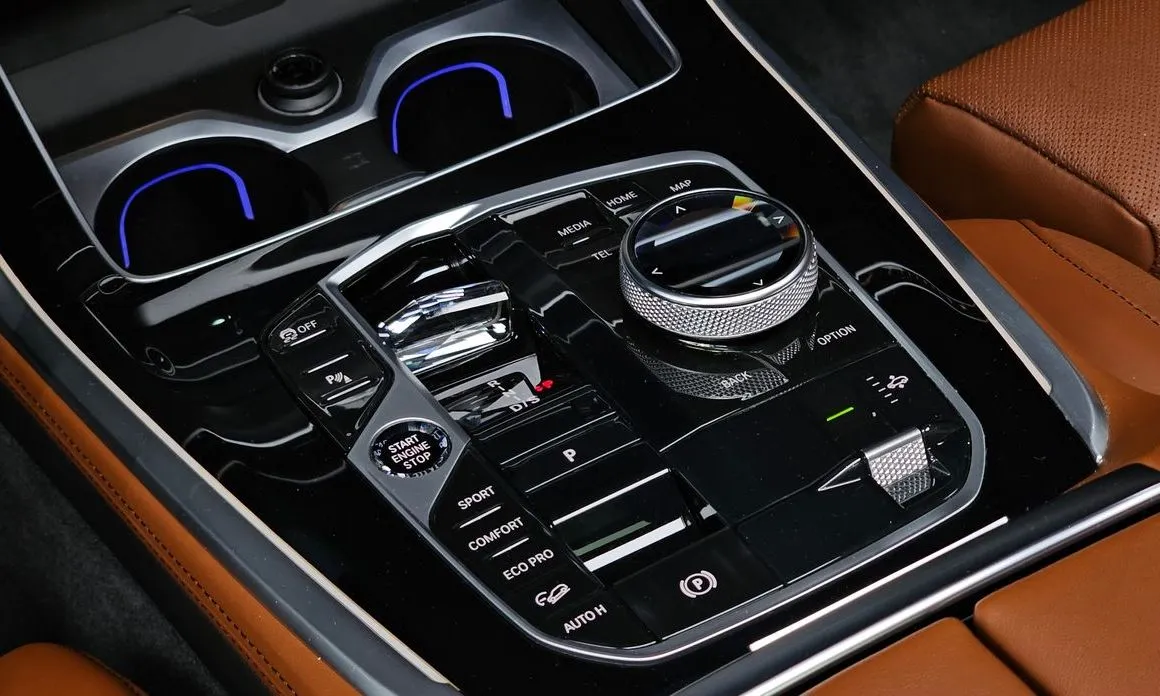 BMW X7 — фото 10
