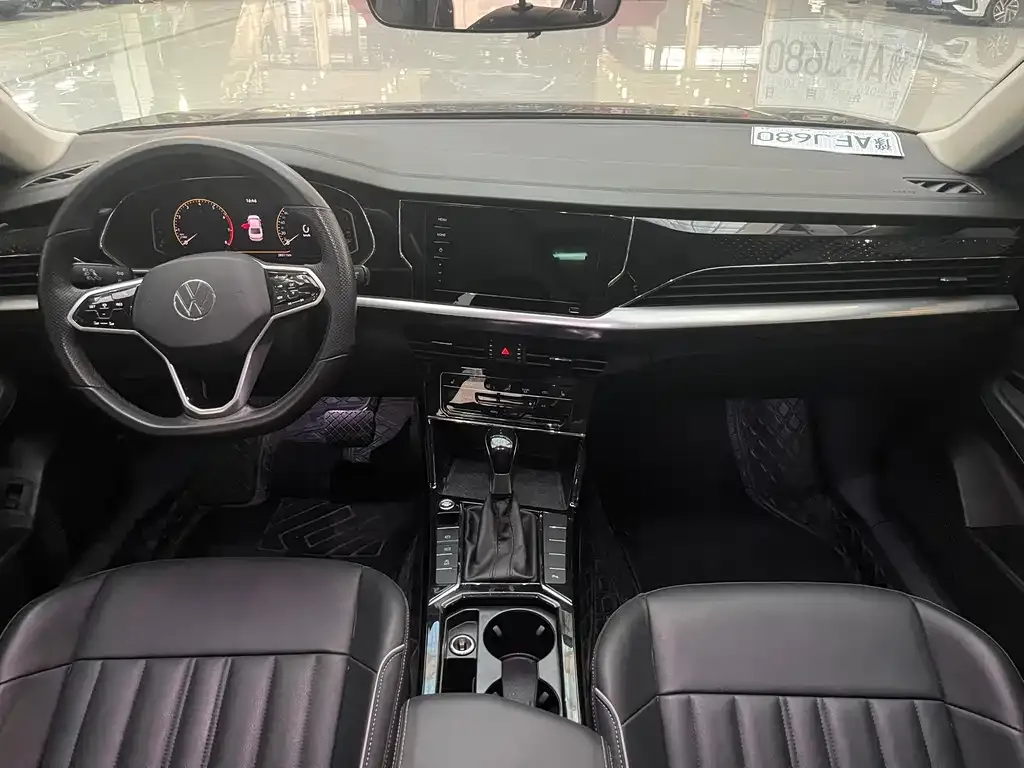 Volkswagen Passat — фото 7