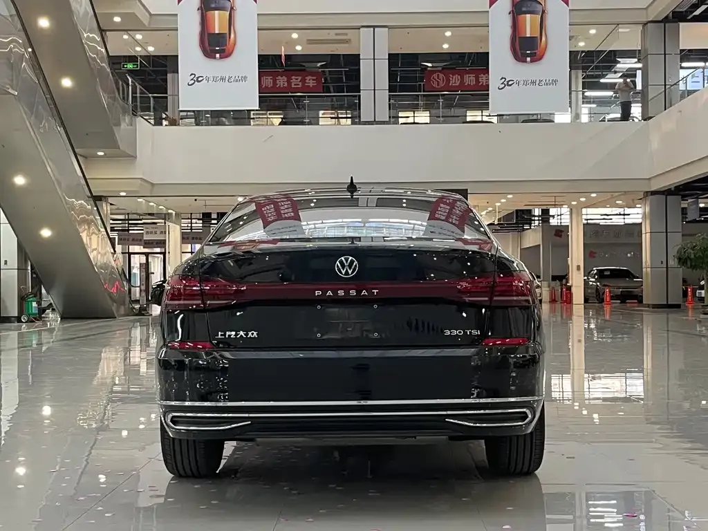 Volkswagen Passat — фото 4