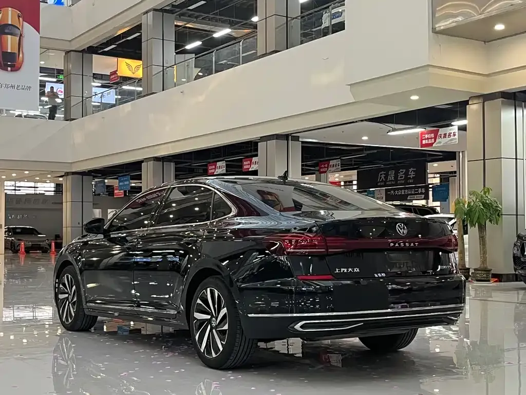 Volkswagen Passat — фото 2