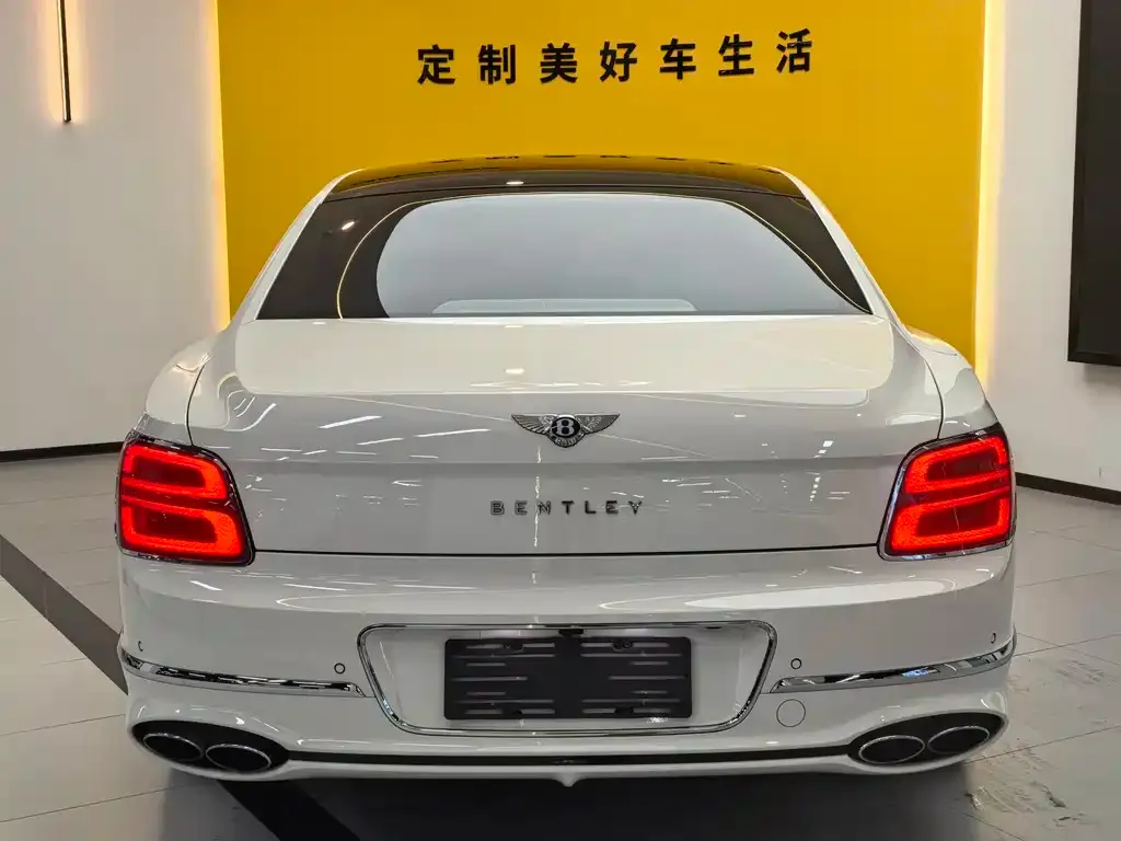 Bentley Flying Spur — фото 8