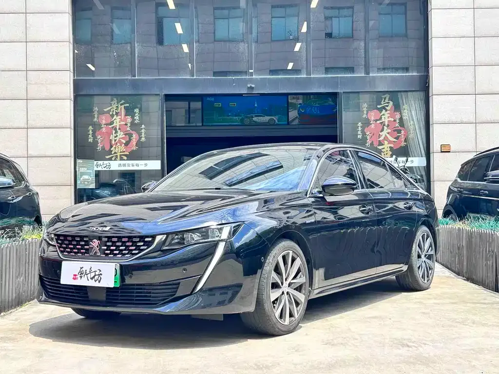 Peugeot 508L PHEV — фото 1