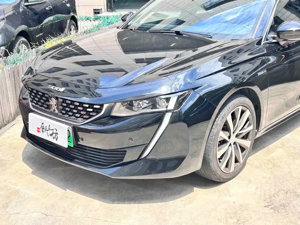Peugeot 508L PHEV — фото 5