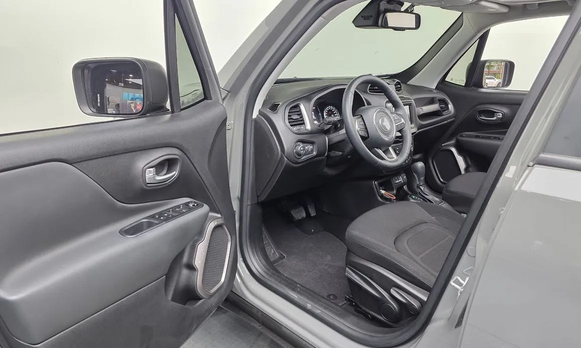 Jeep Renegade 2022 из KR, фото 9