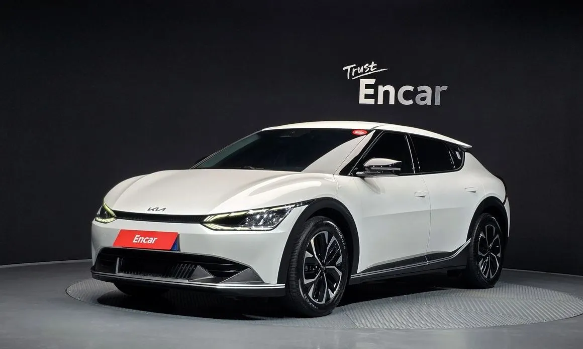 Kia EV6 — фото 1