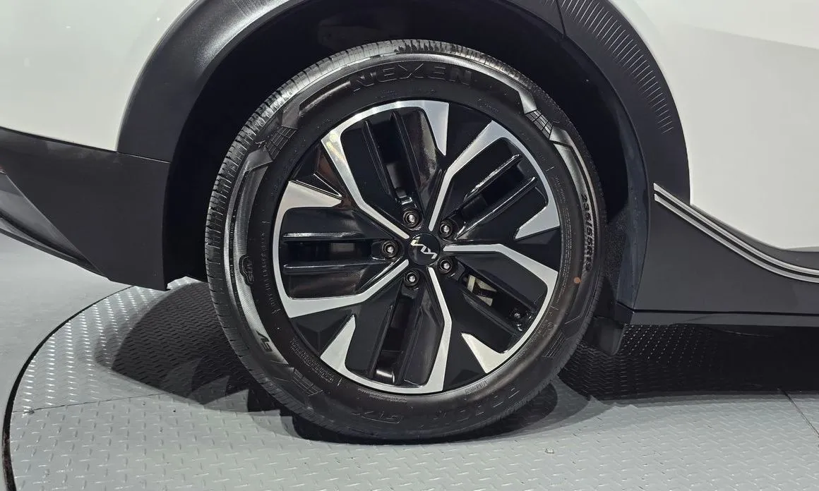 Kia EV6 — фото 6