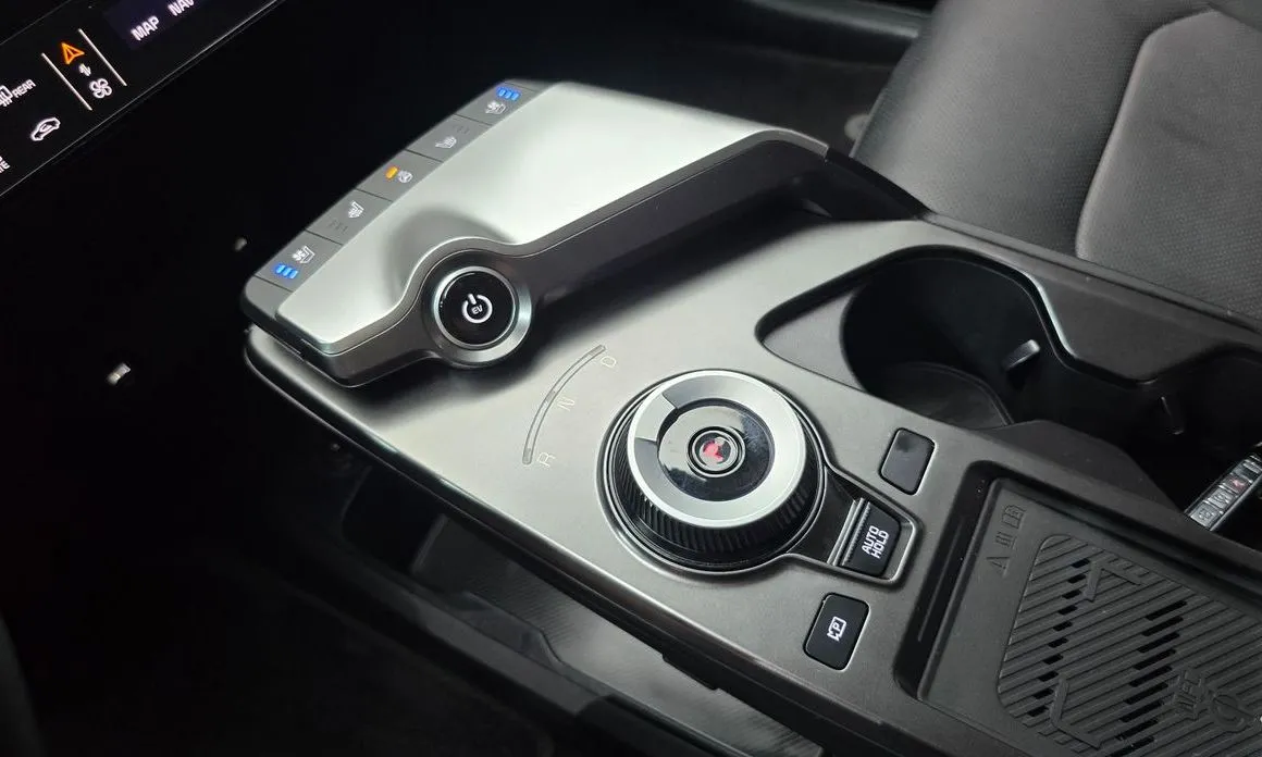 Kia EV6 — фото 9