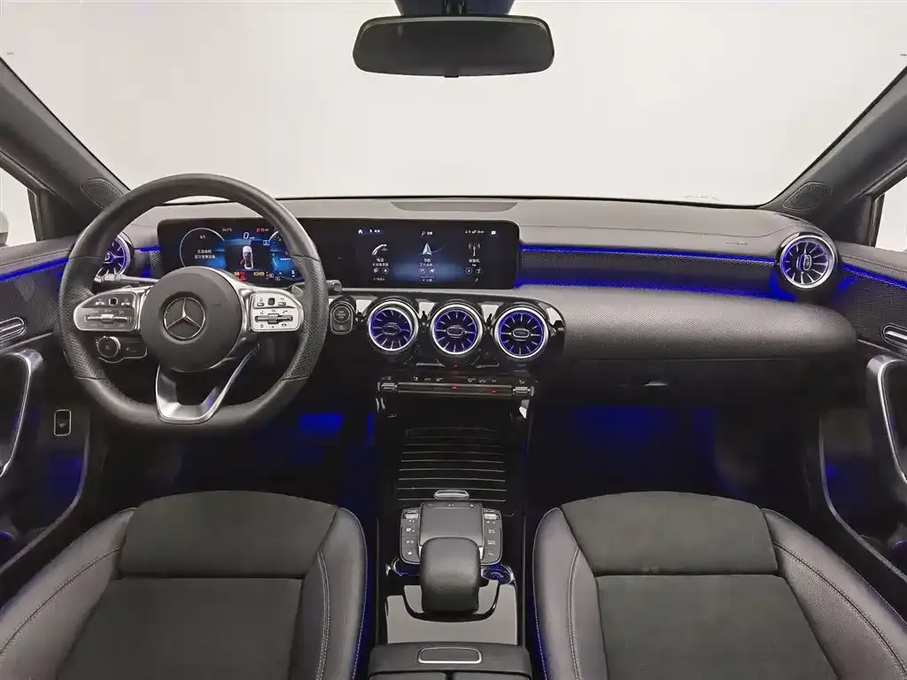 Mercedes-Benz A-Class — фото 7