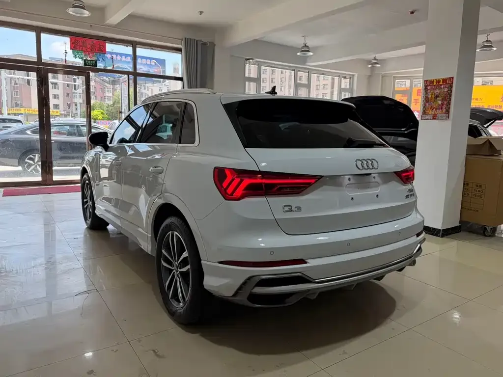 Audi Q3 — фото 6