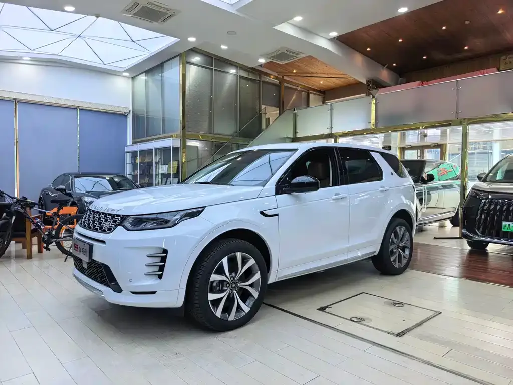 Land Rover Discovery Sport — фото 1