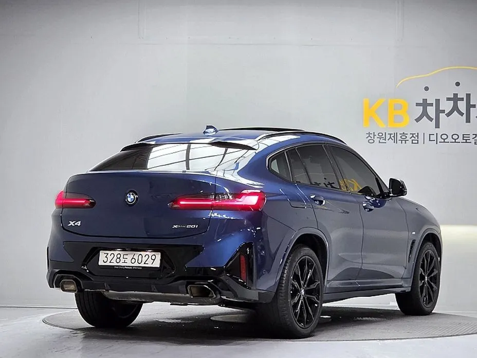 BMW X4 — фото 7