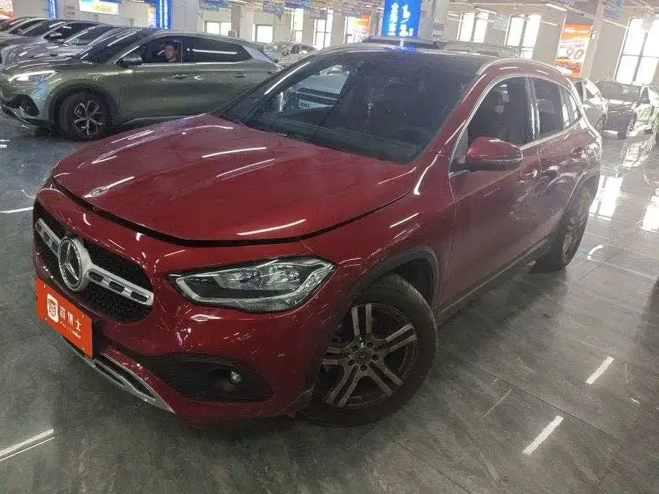 Mercedes-Benz GLA