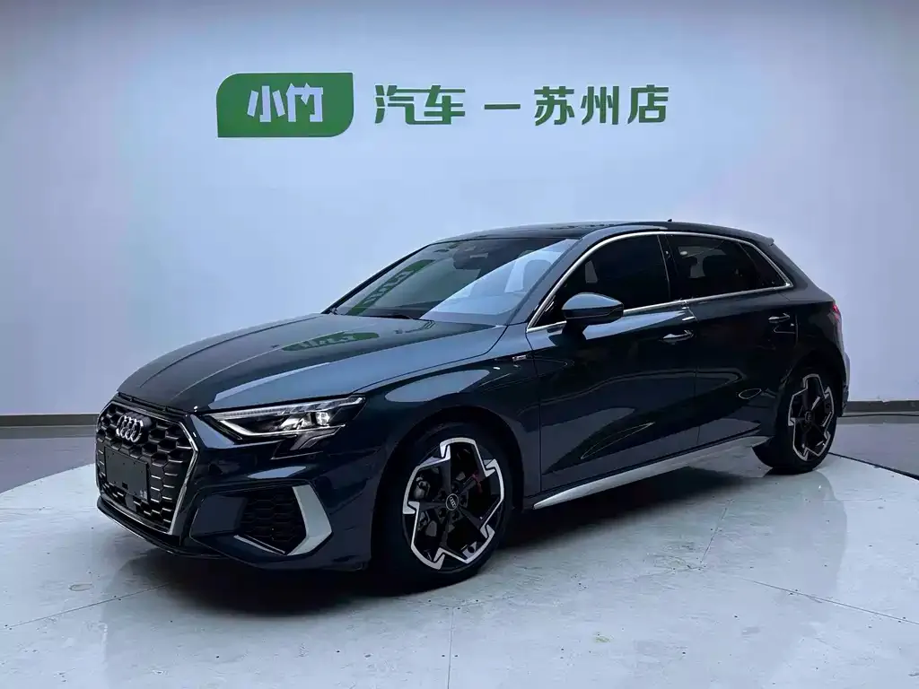 Audi A3 — фото 1