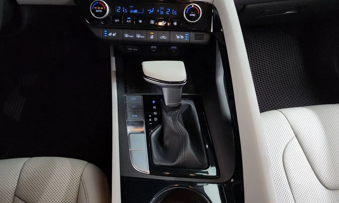 Hyundai AVANTE 2021 из KR, фото 10