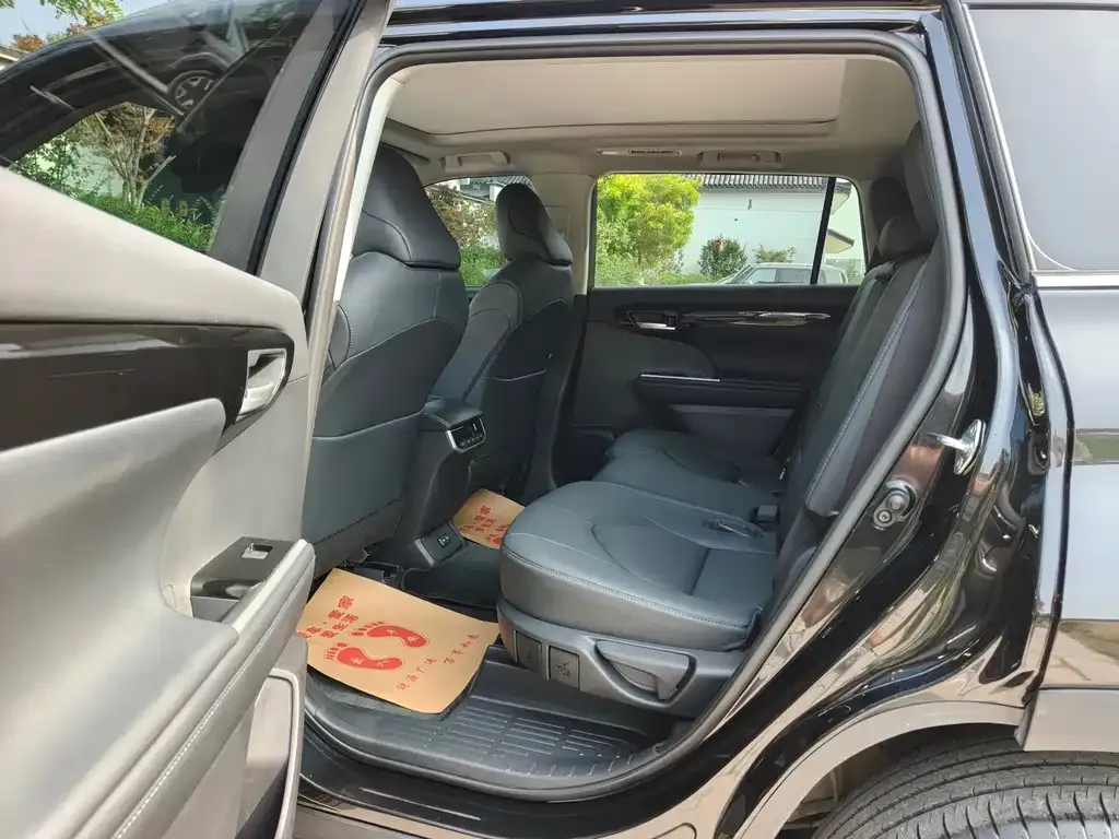 Toyota Highlander 2024 из CN, фото 4