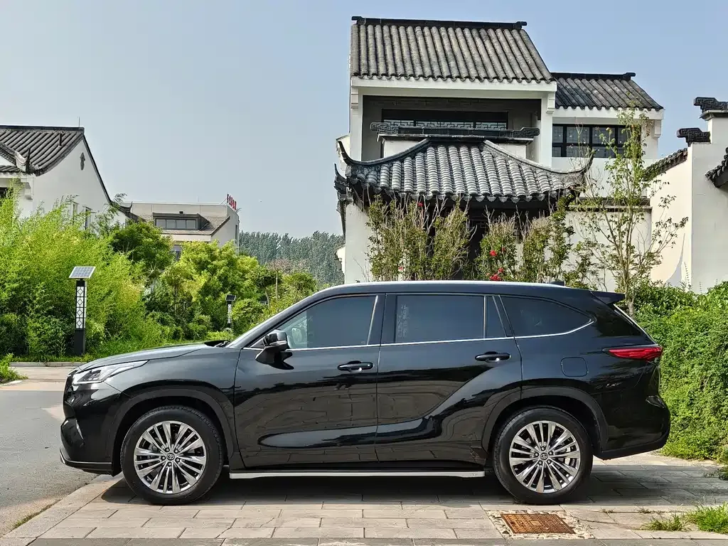 Toyota Highlander 2024 из CN, фото 8