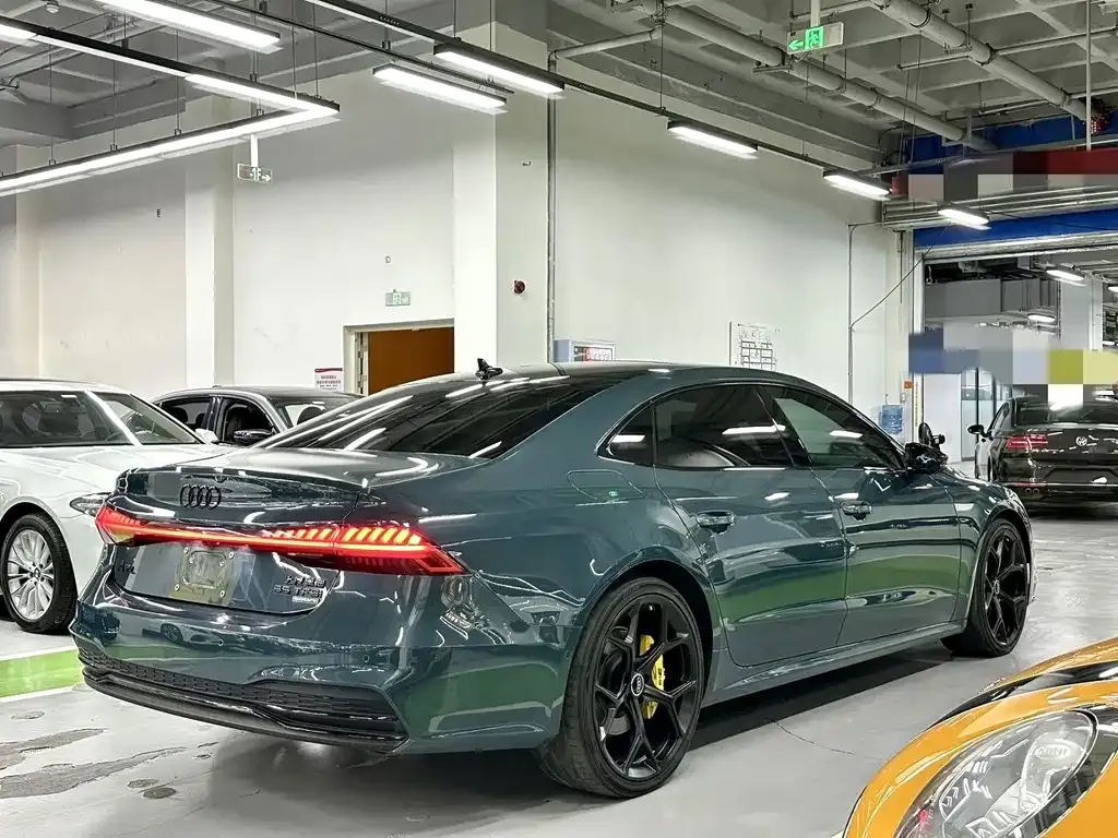 Audi A7L — фото 3