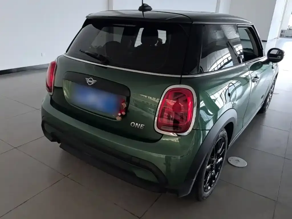 MINI Cooper (3-door) 2022 из CN, фото 2
