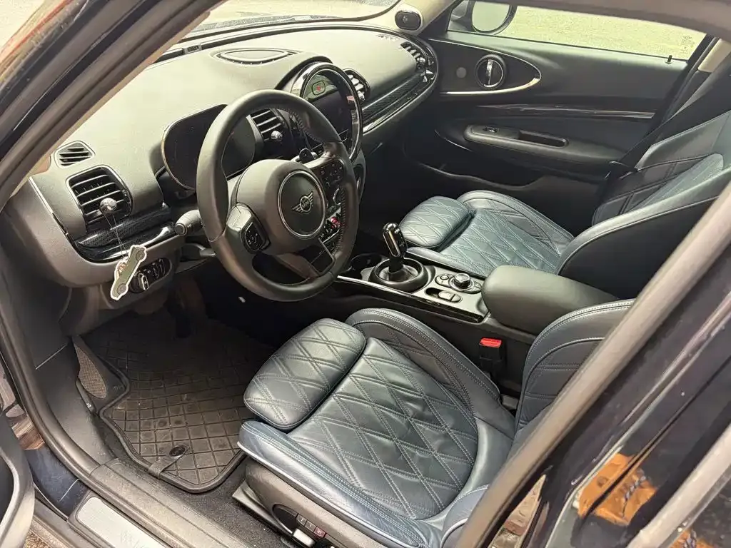 MINI Clubman — фото 7
