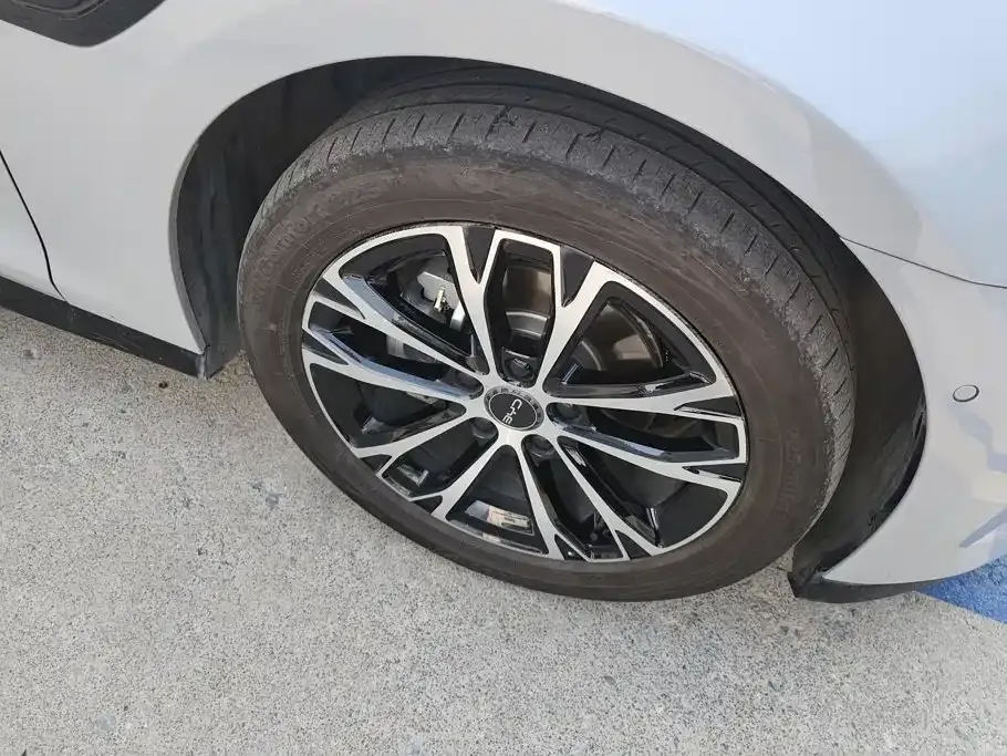 BYD Seal — фото 7