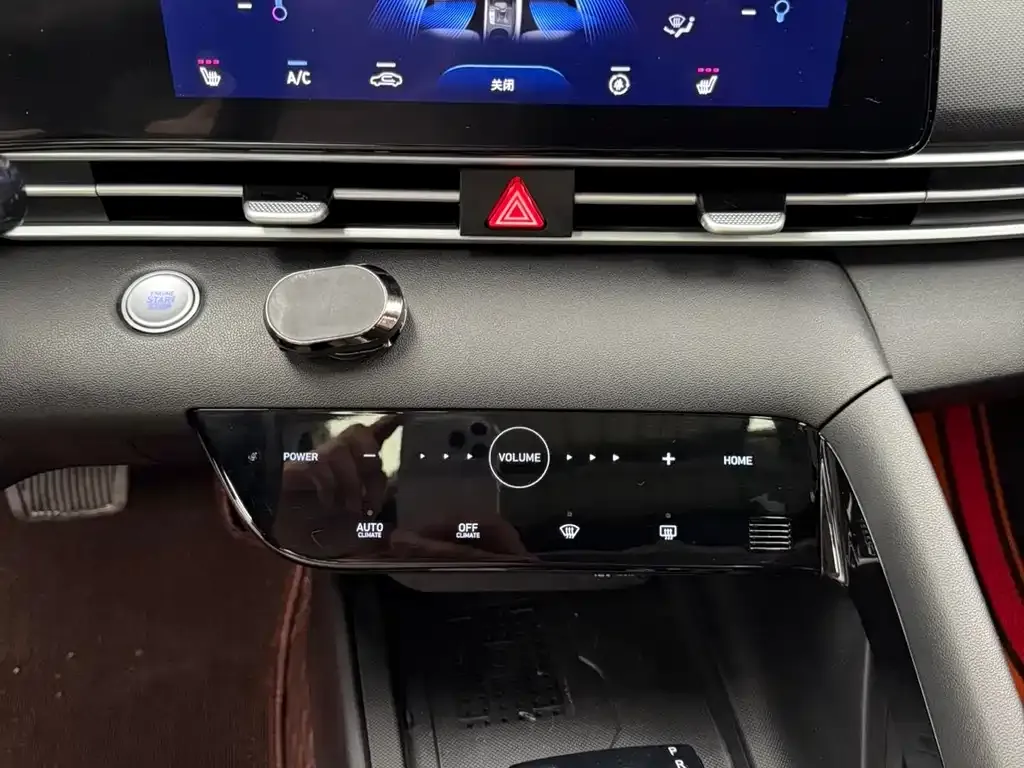 Hyundai Elantra — фото 4