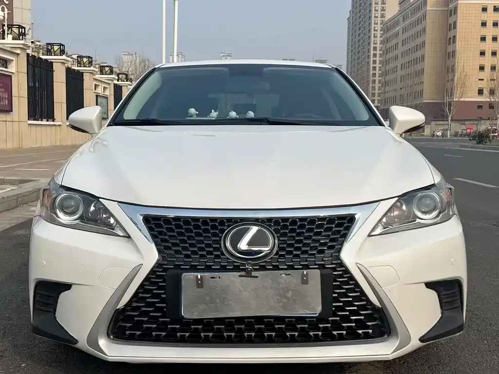 Lexus CT — фото 4