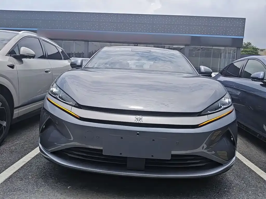 BYD Qin L — фото 7