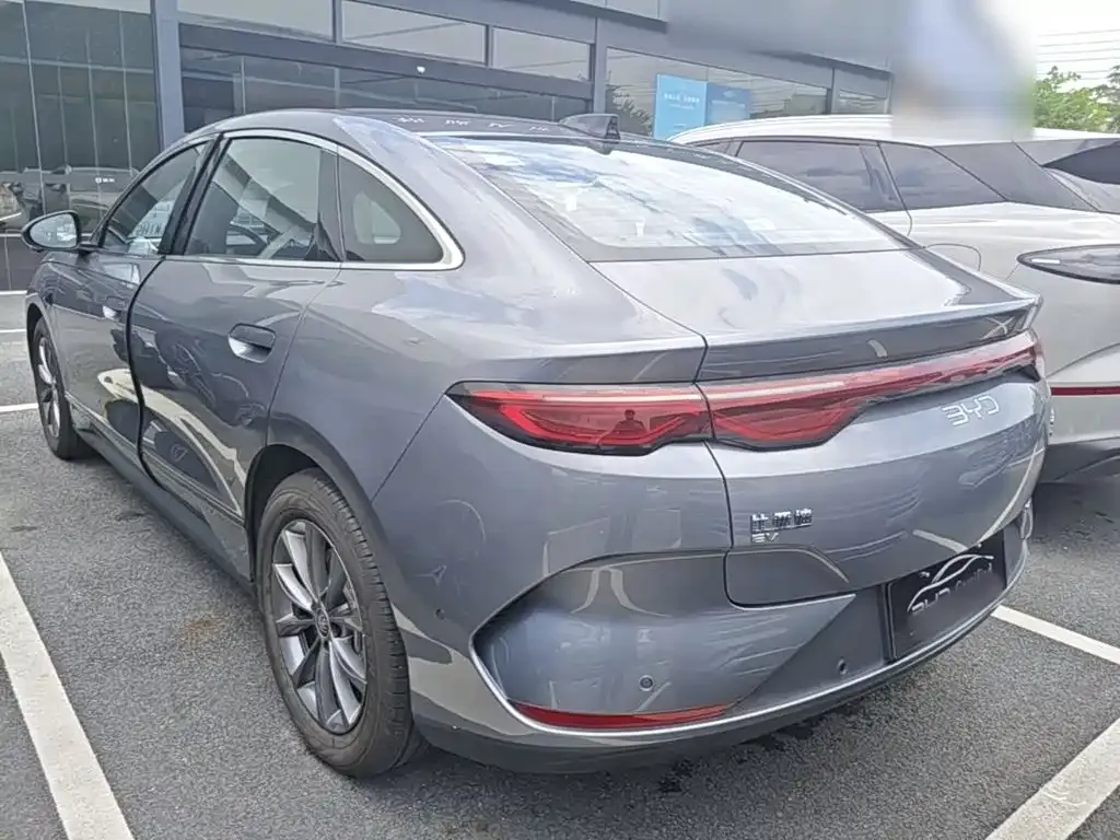 BYD Qin L — фото 6