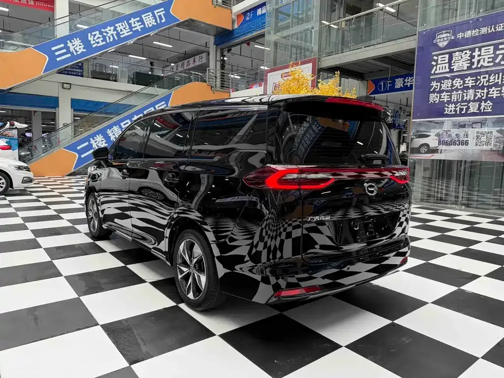 GAC Motor Trumpchi M6 — фото 9