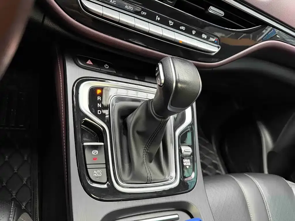 GAC Motor Trumpchi M6 — фото 7