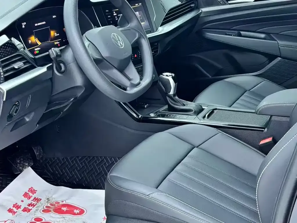 Volkswagen Passat 2022 из CN, фото 10