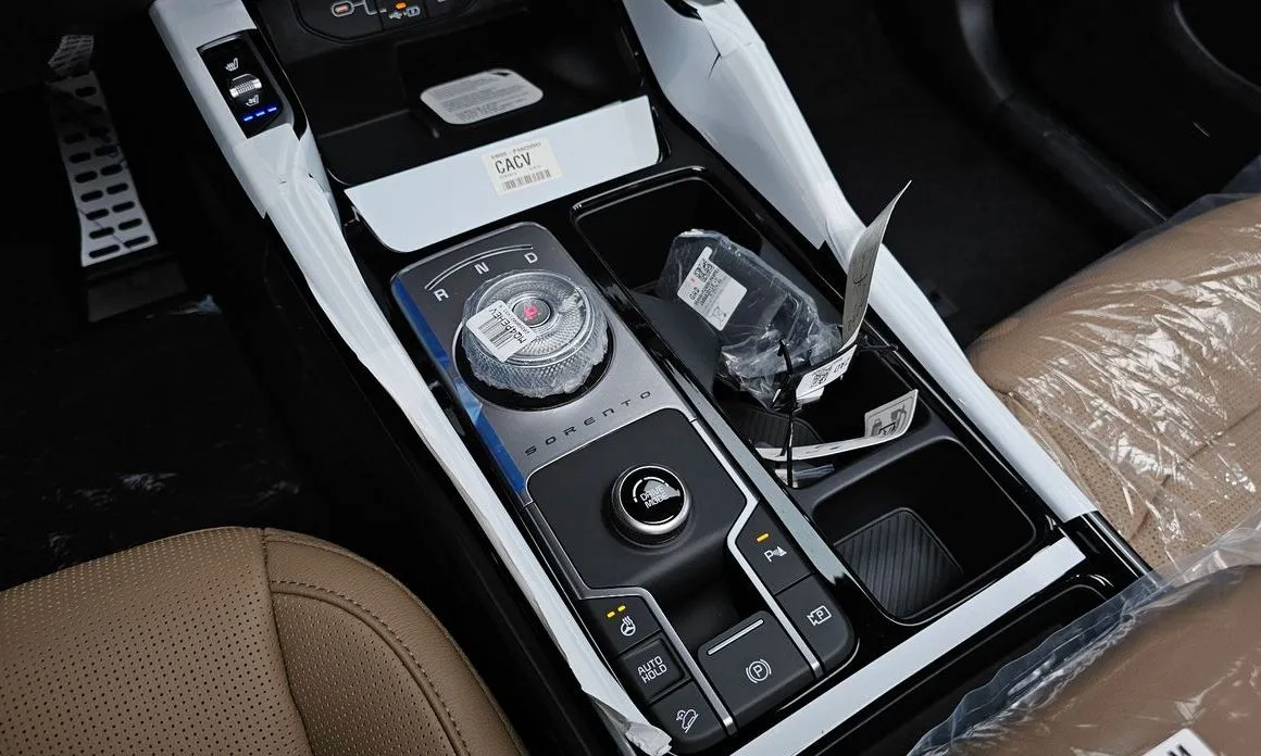 Kia Sorento — фото 8