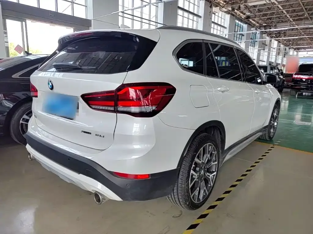 BMW X1 — фото 6