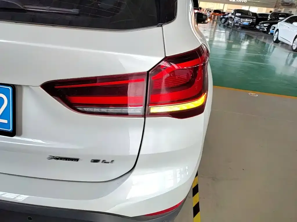 BMW X1 — фото 2