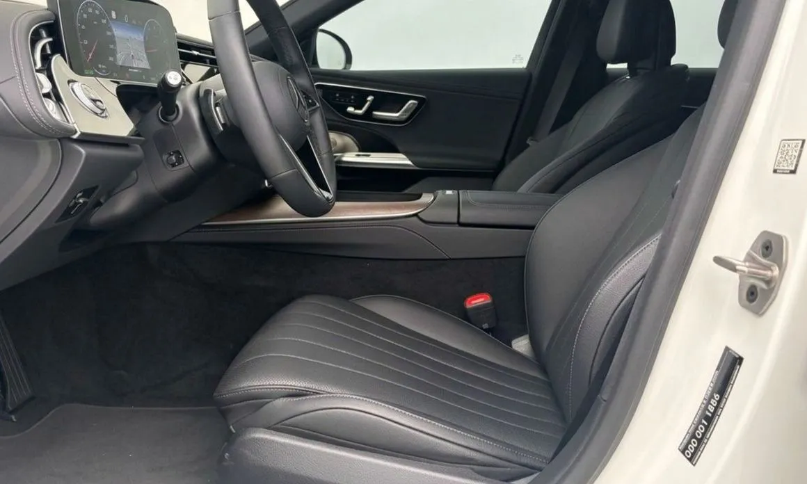 Mercedes-Benz E-Class 2025 из KR, фото 10