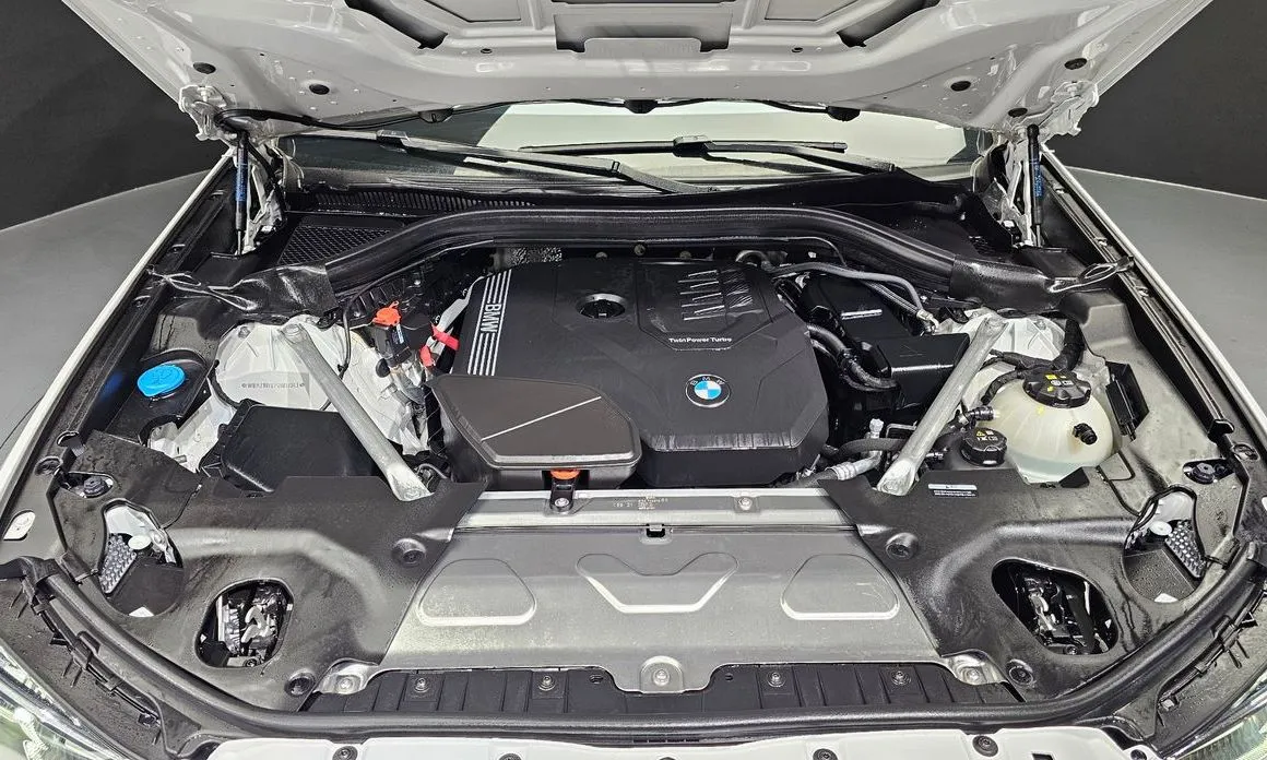 BMW X4 2025 из KR, фото 2