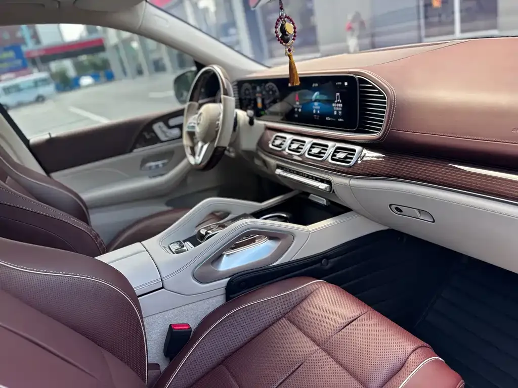 Mercedes-Benz GLS — фото 3