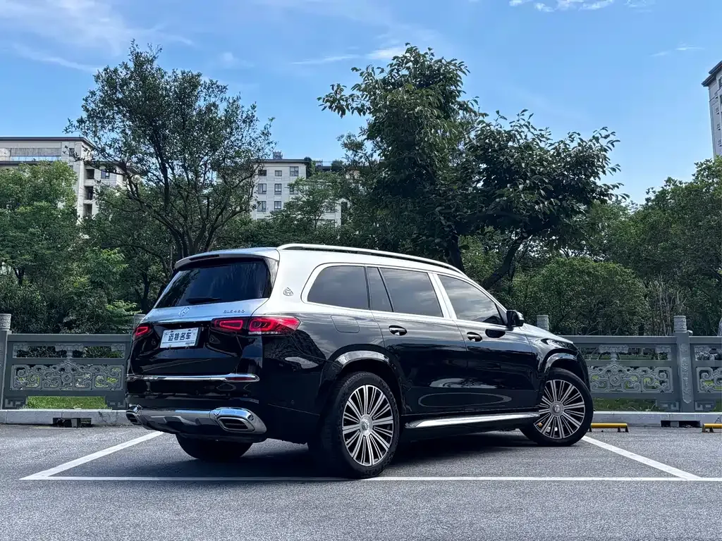 Mercedes-Benz GLS — фото 8