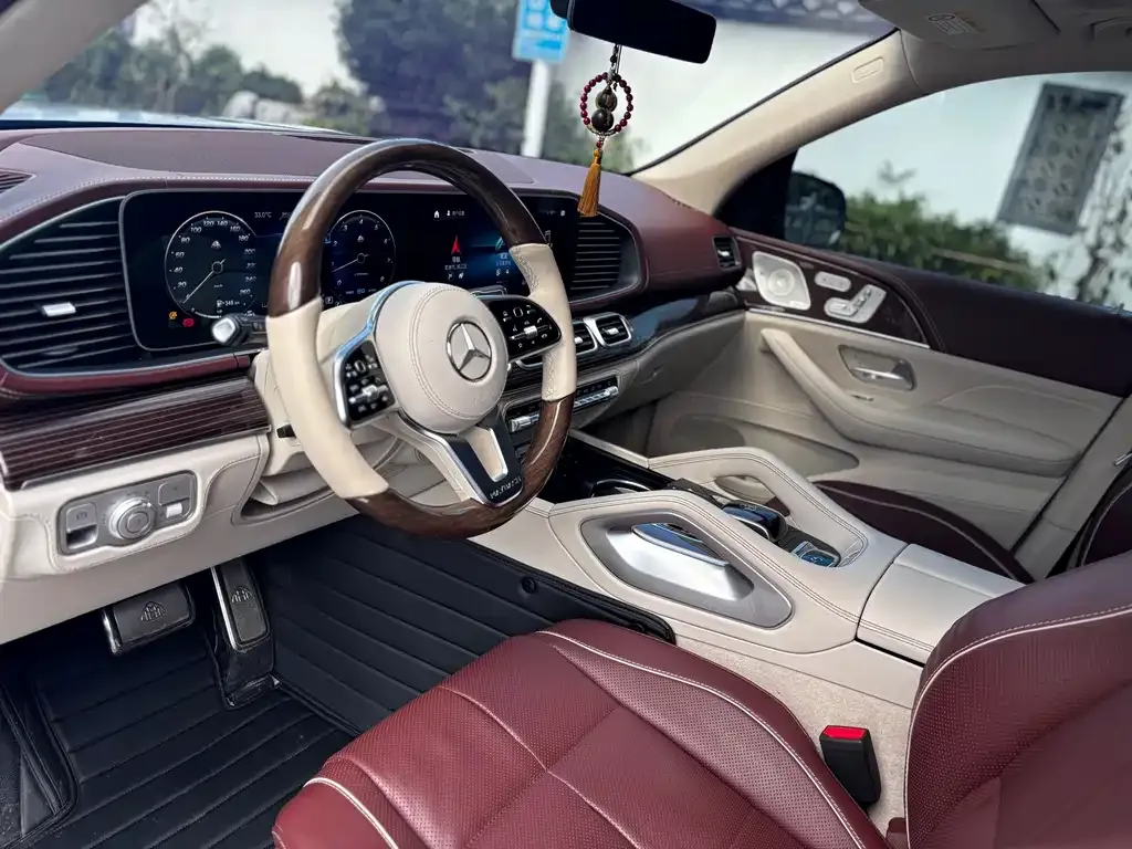 Mercedes-Benz GLS — фото 4