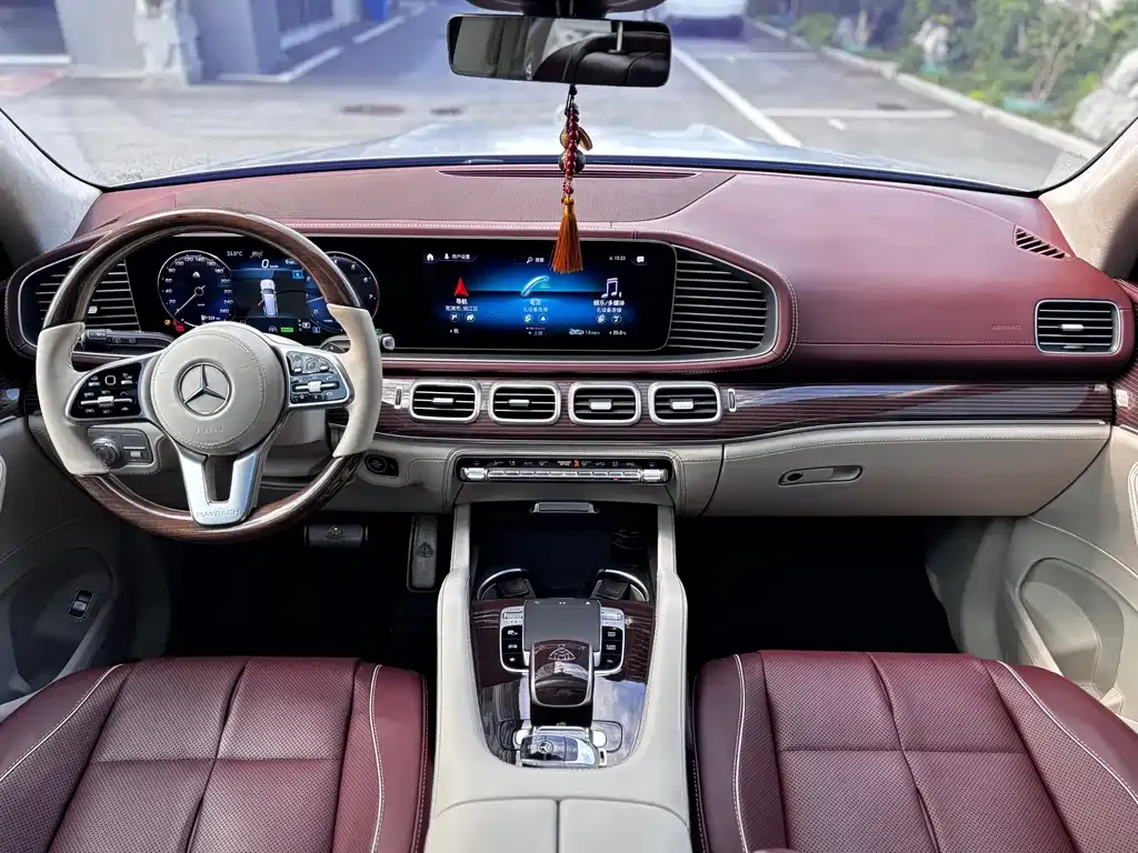 Mercedes-Benz GLS — фото 5
