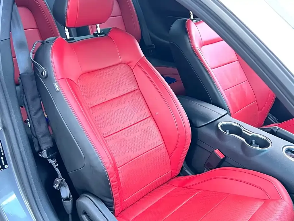 Ford Mustang 2023 из CN, фото 2