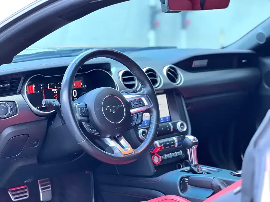 Ford Mustang 2023 из CN, фото 7