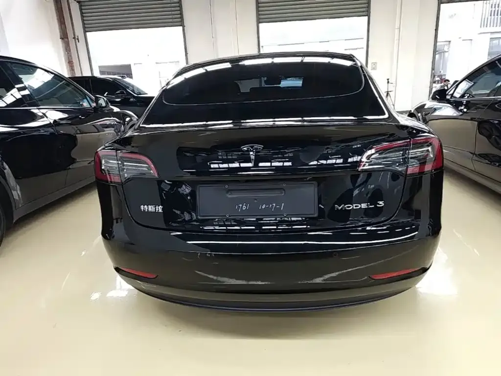 Tesla Model 3 — фото 10