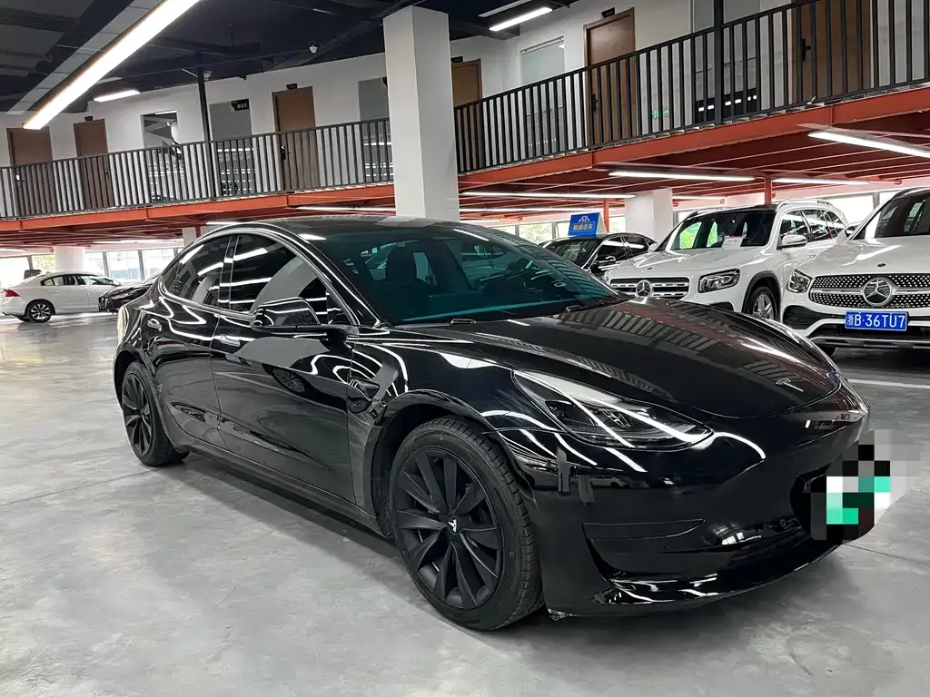 Tesla Model 3 — фото 6