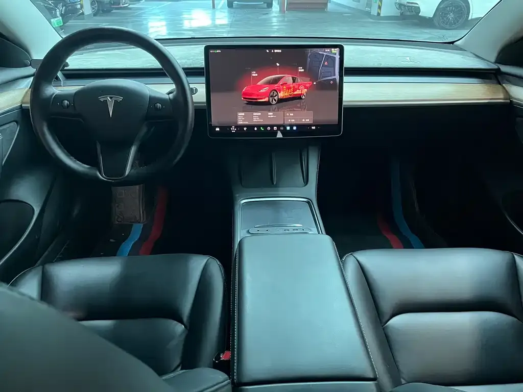 Tesla Model 3 — фото 2