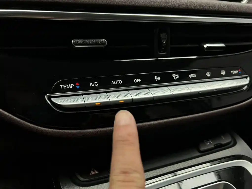 GAC Motor Trumpchi M6 — фото 3