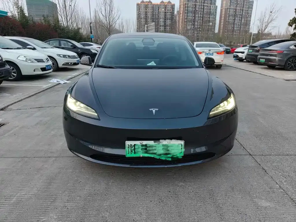 Tesla Model 3 — фото 4