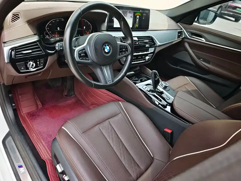 BMW 5 Series — фото 10